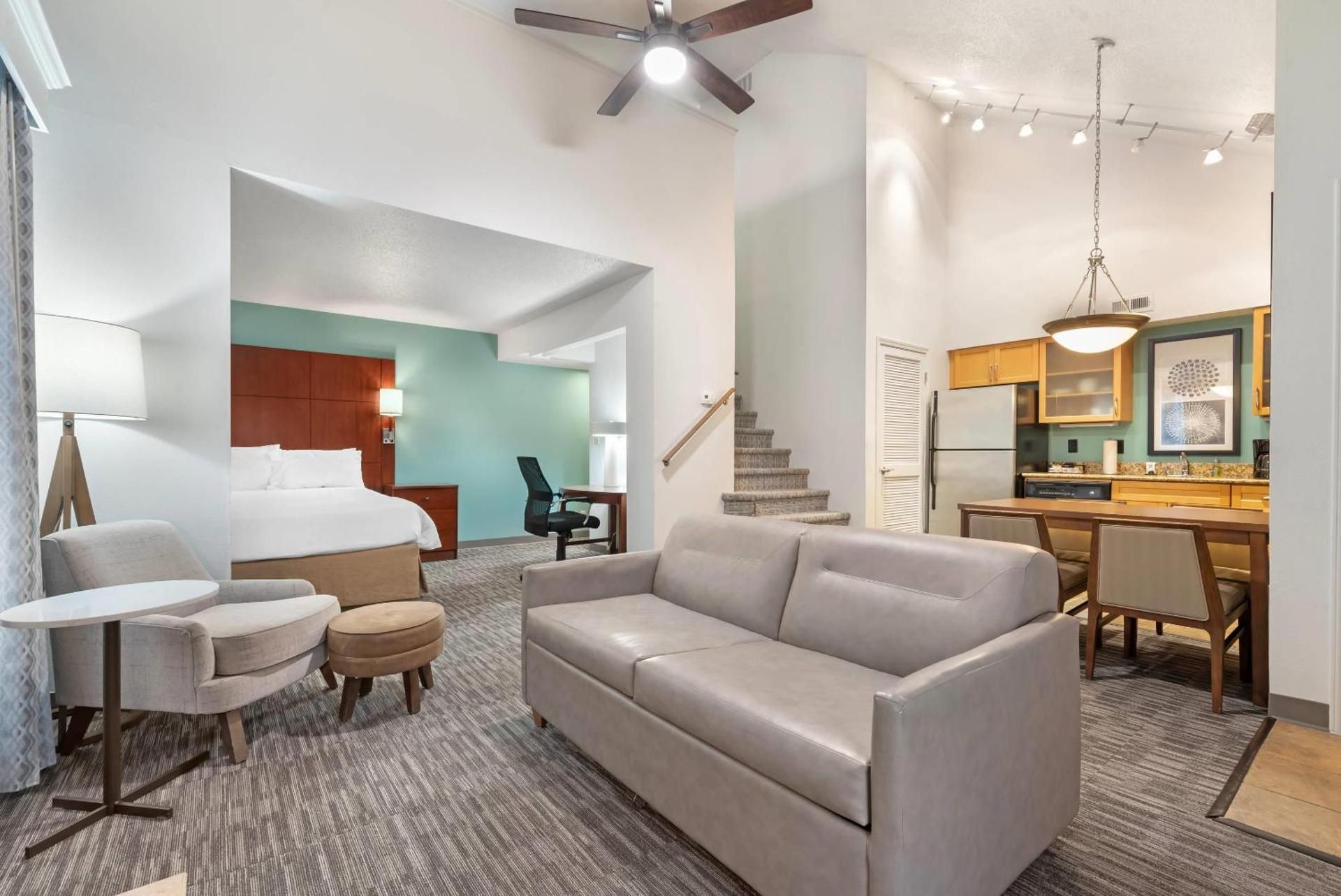 1 King Bed, 1 Queen Bed, Suite, Nonsmoking