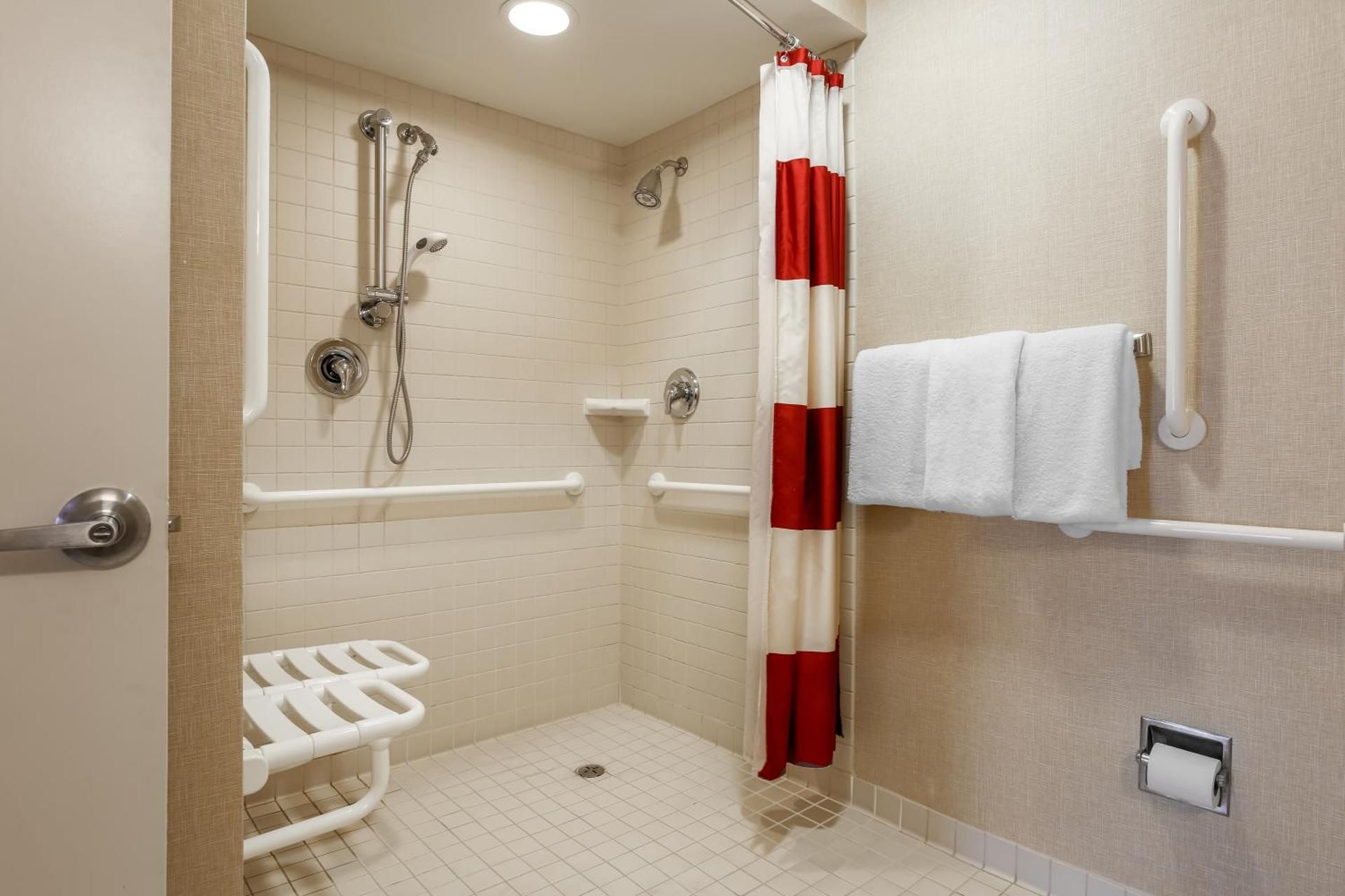 Queen Room with Disability access and Roll-In Shower