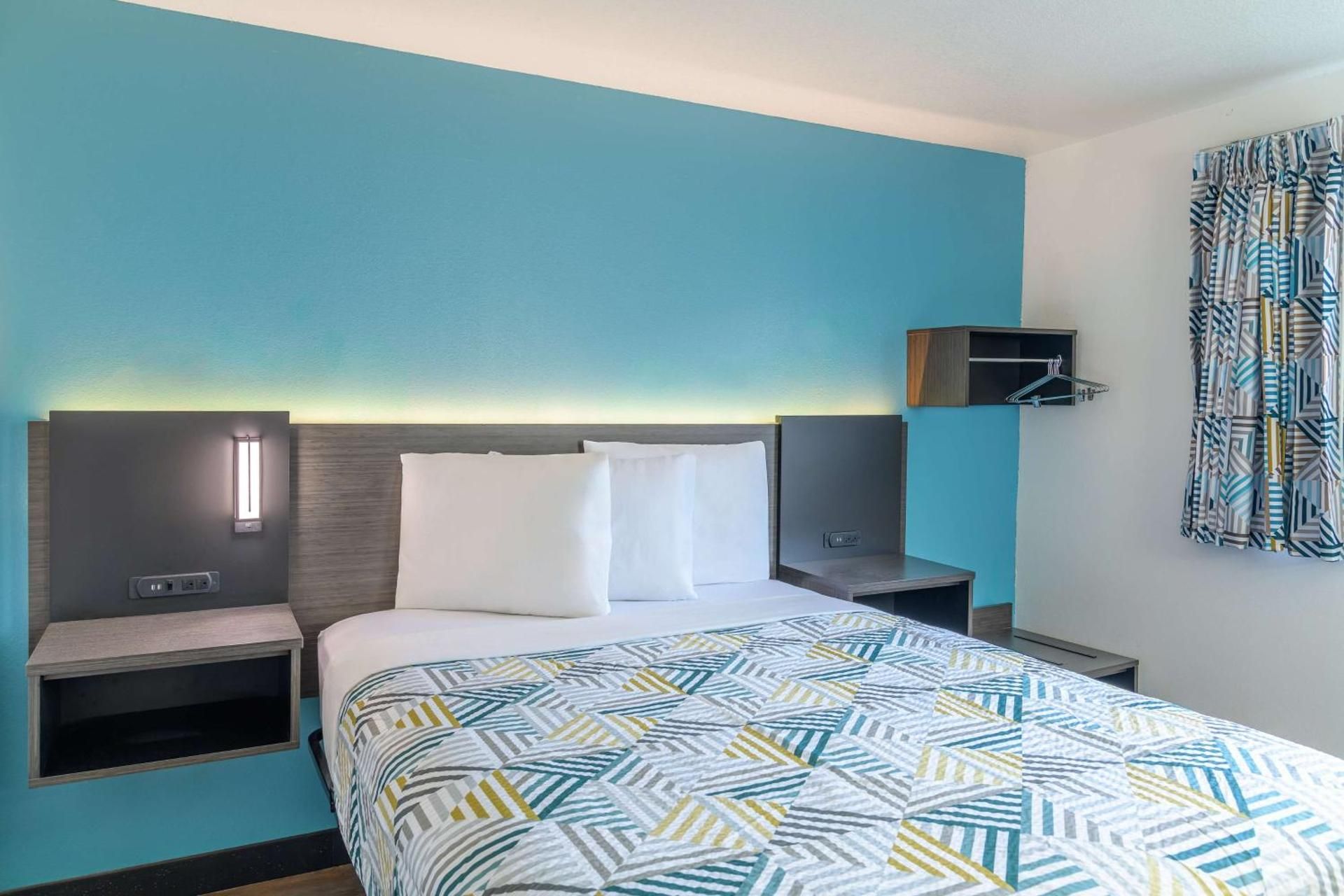 Motel 6 Sedalia, MO Double Room - Disability Access - Non-Smoking