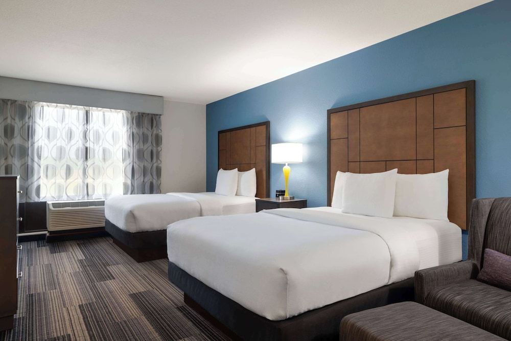 Room, 2 Queen Beds, Non Smoking