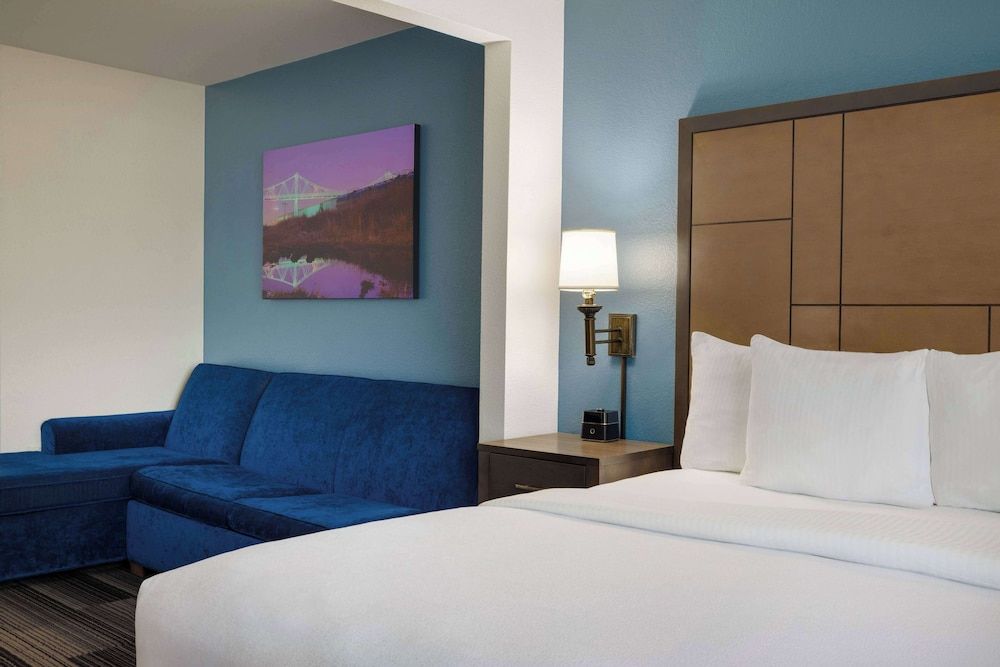 Standard Room, 1 King Bed, Non Smoking
