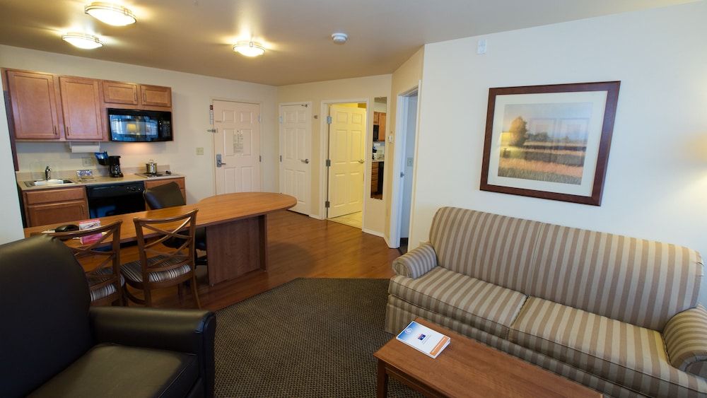 Suite, 1 Bedroom, Kitchen (Living Area)
