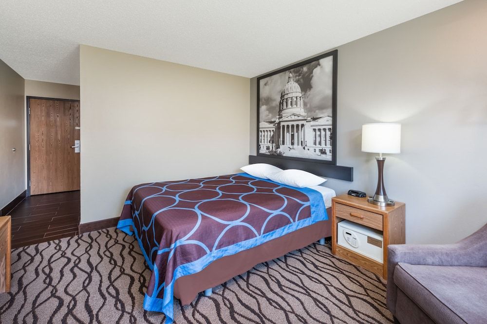 Standard Room, 1 Queen Bed
