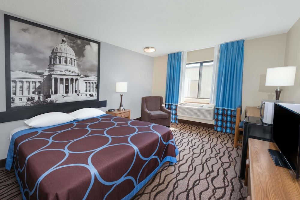 Standard Room, 1 Queen Bed