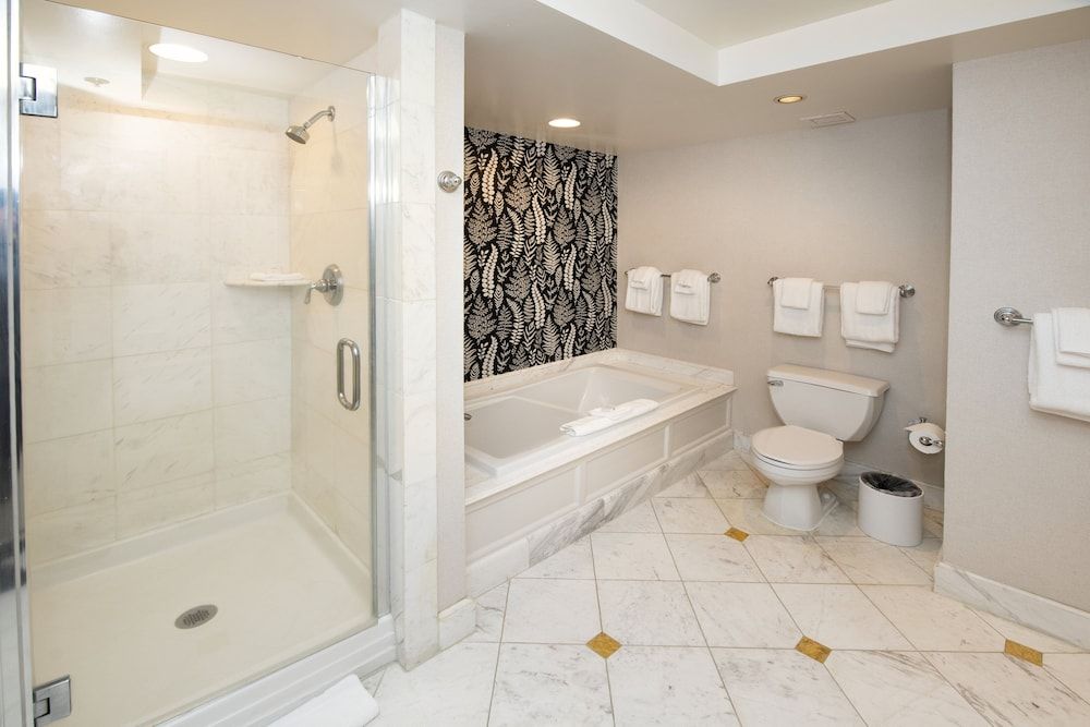 Beau Rivage Junior Suite King 3