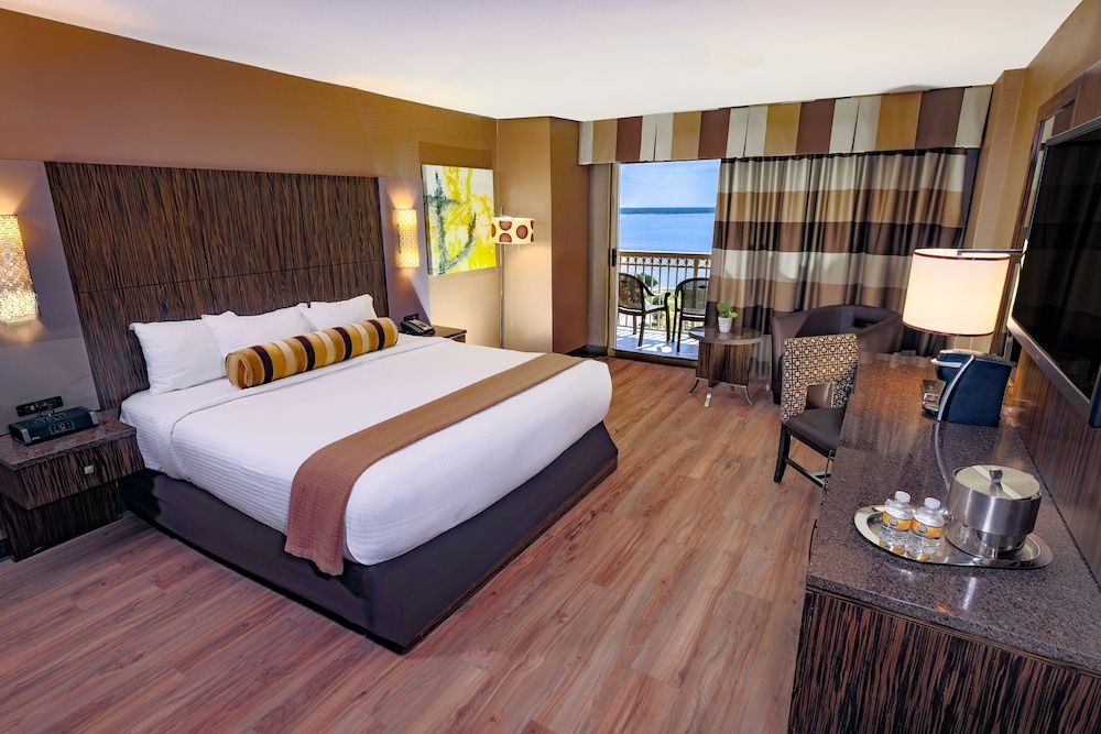 Golden Nugget Biloxi Luxury Room, 1 King Bed, Non Smoking, Terrace