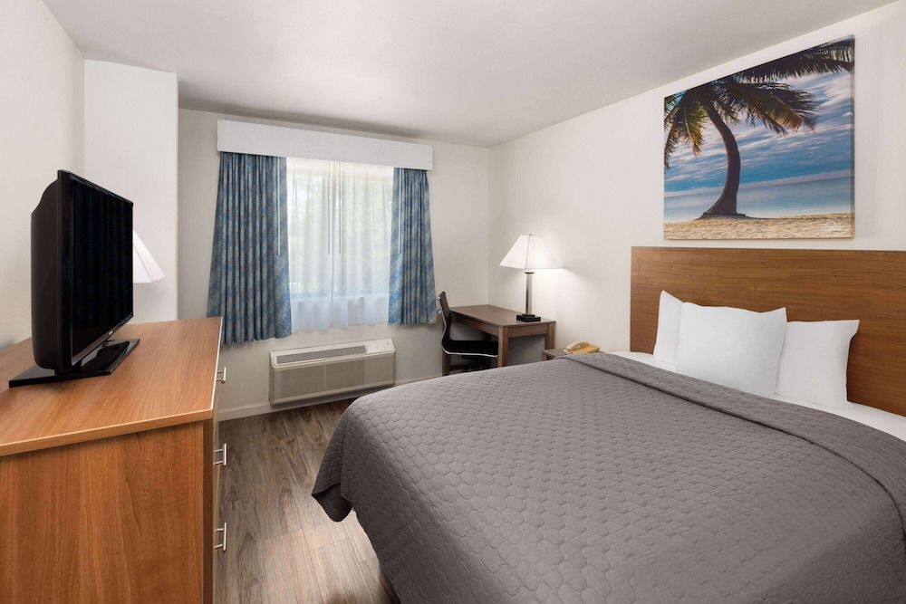 Room, 1 Queen Bed, Non Smoking