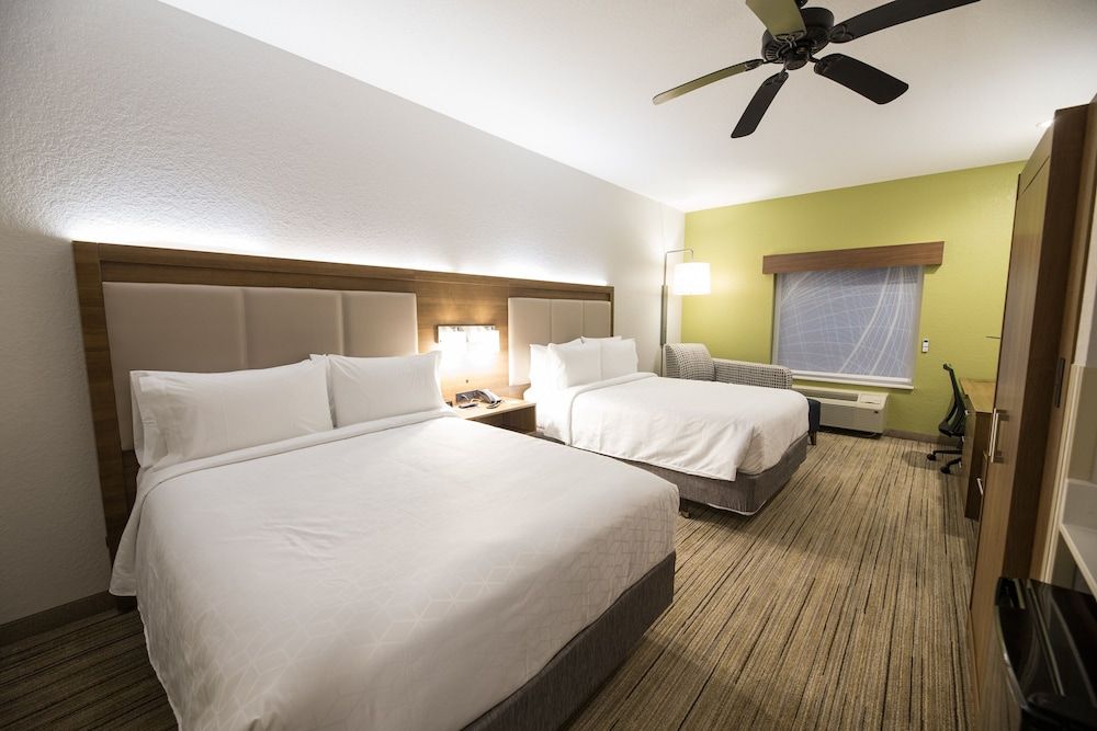 Standard Room, 2 Queen Beds