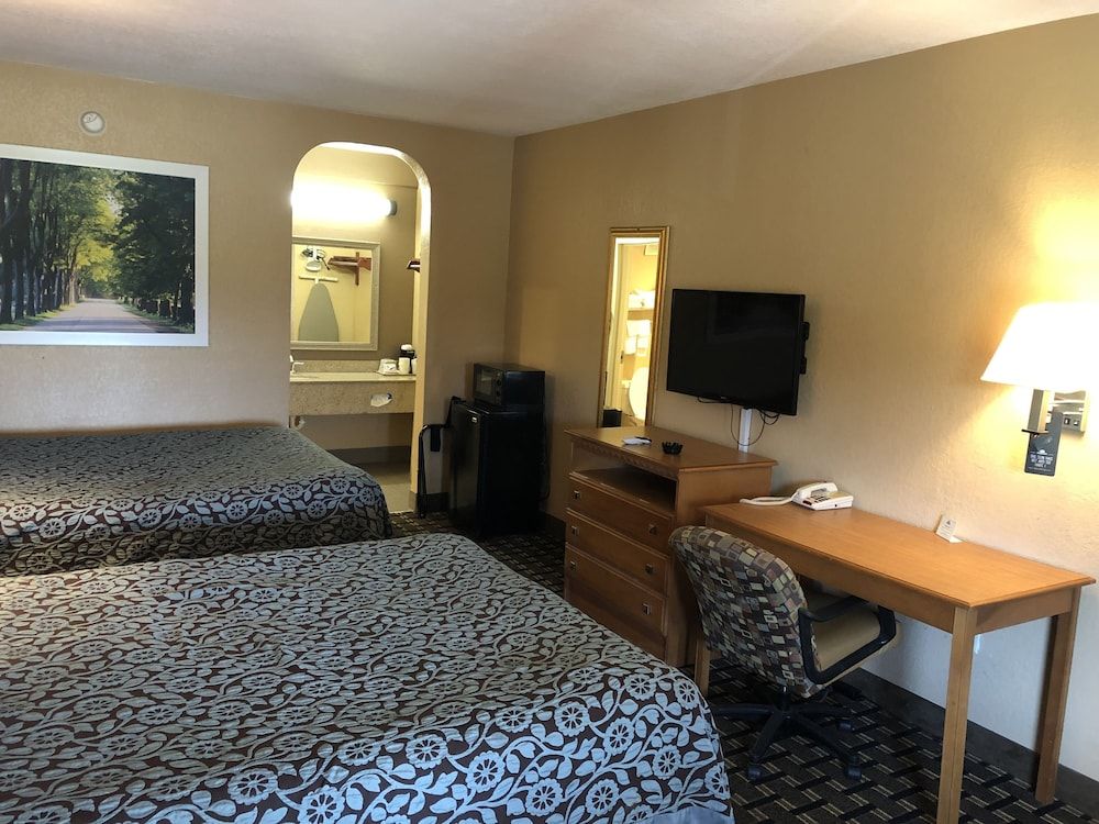 Room, 2 Queen Beds, Smoking