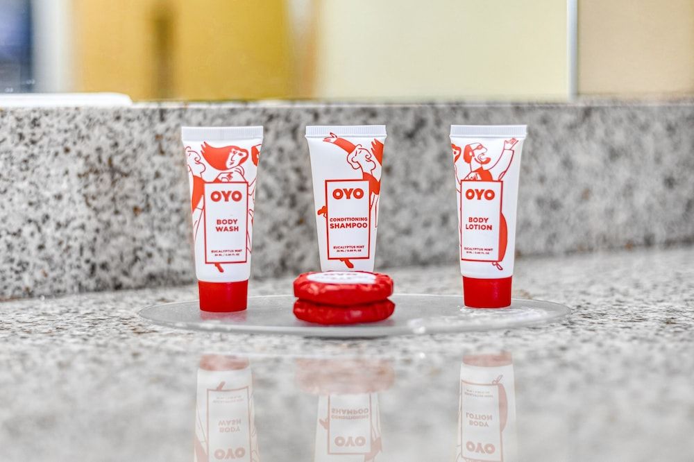 OYO Hotel Grenada West Room, 1 King Bed, Accessible 5