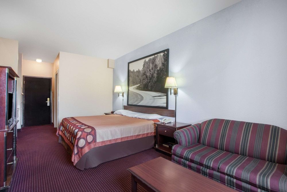Room, 1 King Bed, Accessible, Smoking (Mobility)