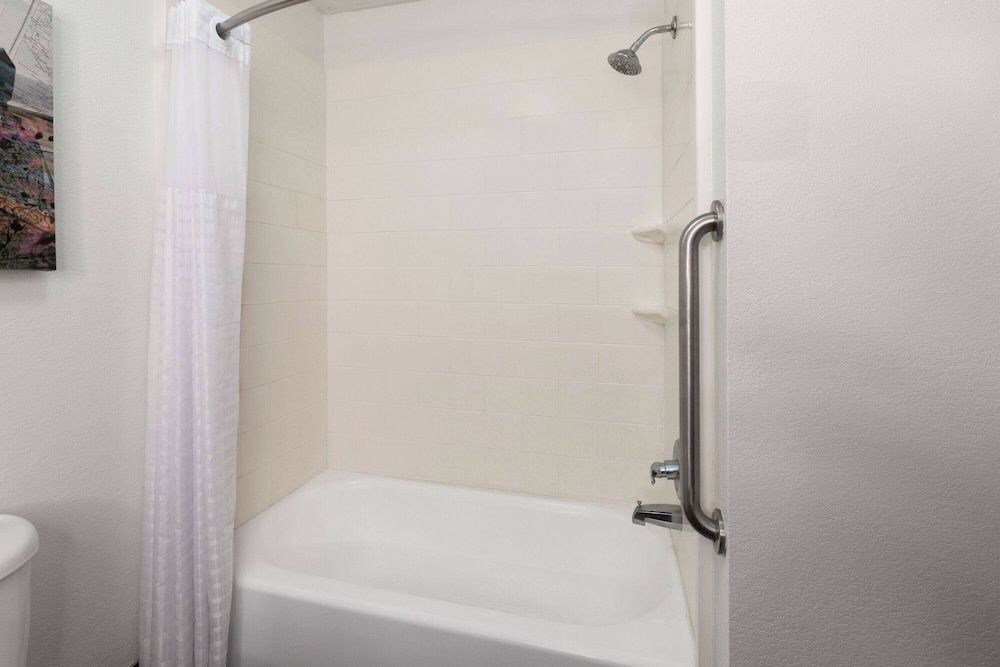 Room, 2 Queen Beds, Hearing Accessible, Non Smoking