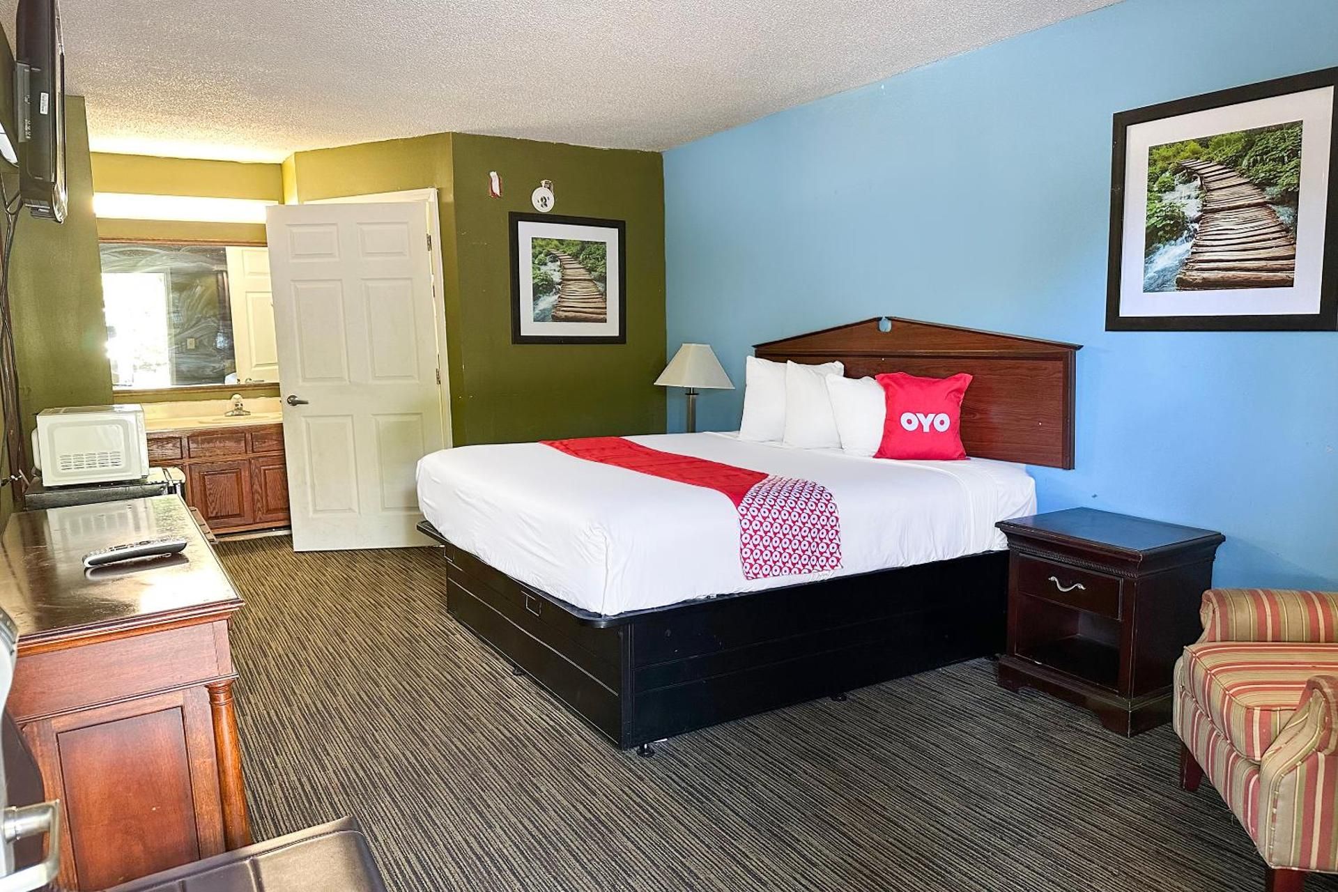 Bonita Lakes Inn by Capital O Meridian I20 King Bed Accessible Smoking