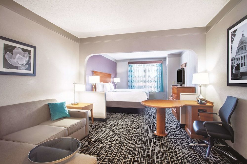 Room, 1 King Bed, Accessible, Non Smoking (Mobility/Hearing Impaired)