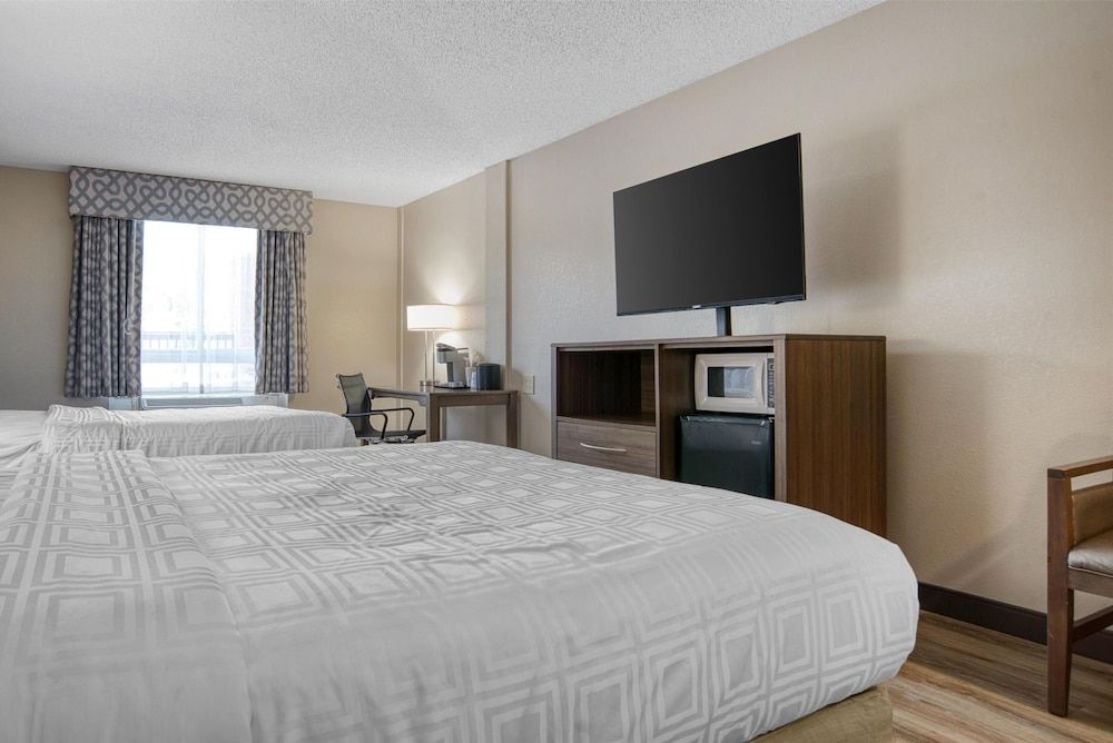 Standard Room, 2 Queen Beds, Accessible, Non Smoking