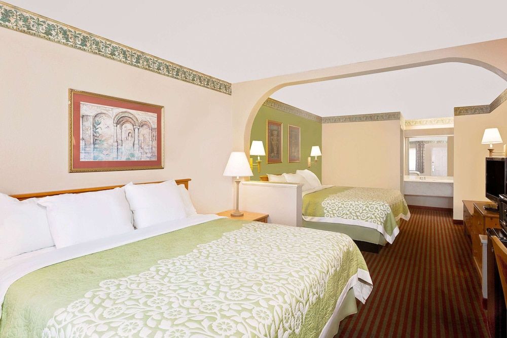 Room, Multiple Beds, Accessible, Non Smoking (Bathtub w/ Grab Bars)