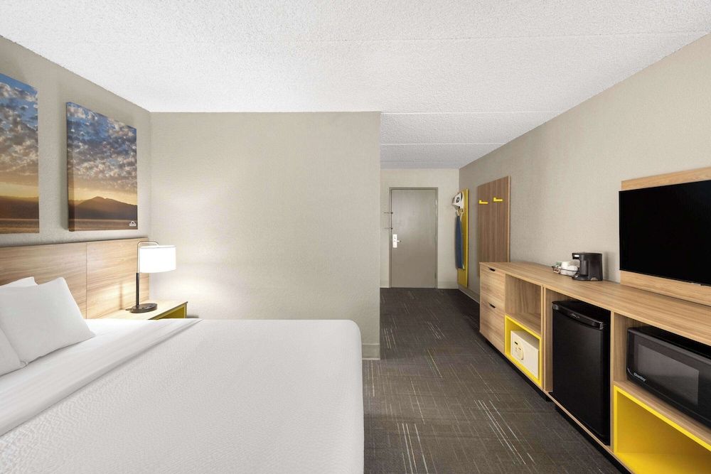 Room, 1 King Bed, Accessible, Non Smoking