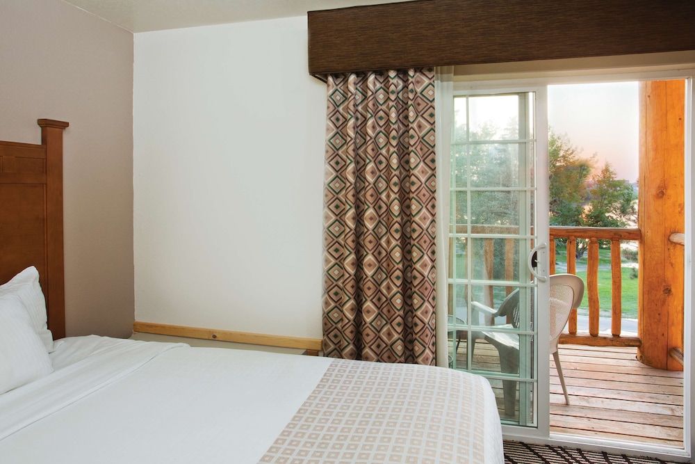 Best Western Plus Riverfront Hotel & Suites Standard Room, 2 Queen Beds, Balcony, River View