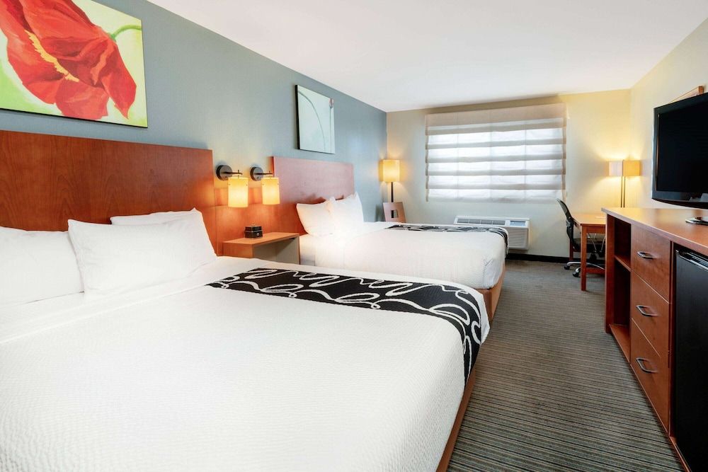 Room, 2 Queen Beds, Accessible, Non Smoking (Mobility/Hearing Impaired Accessible)