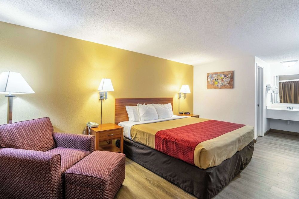 Standard Room, 1 King Bed, Non Smoking