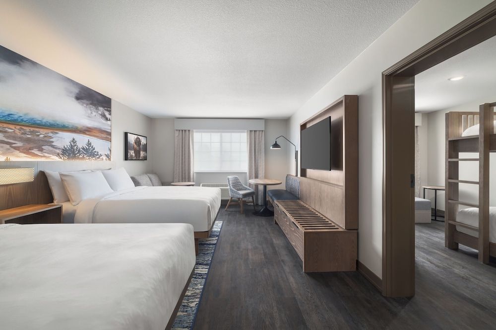 Room, 2 Bedrooms