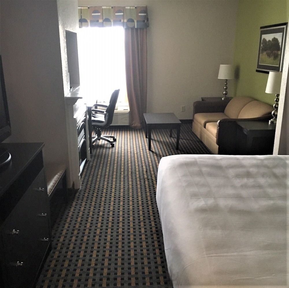 Standard Room, 1 King Bed, Non Smoking