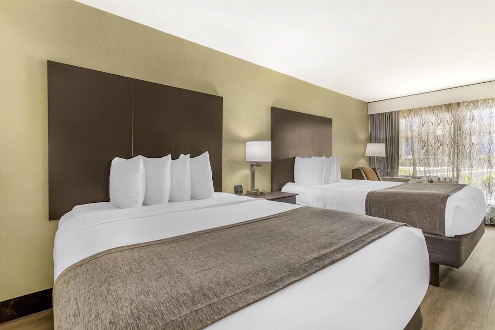 Standard Room, 2 Queen Beds, Non Smoking, Refrigerator & Microwave (1st Floor)