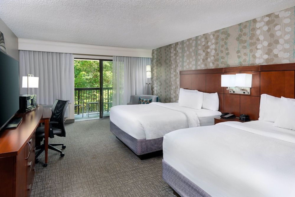 Room, 2 Queen Beds, Non Smoking, Balcony