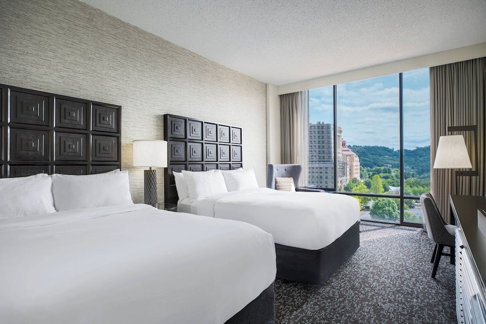 Room, 2 Queen Beds (Mobility Accessible, Roll-in Shower)