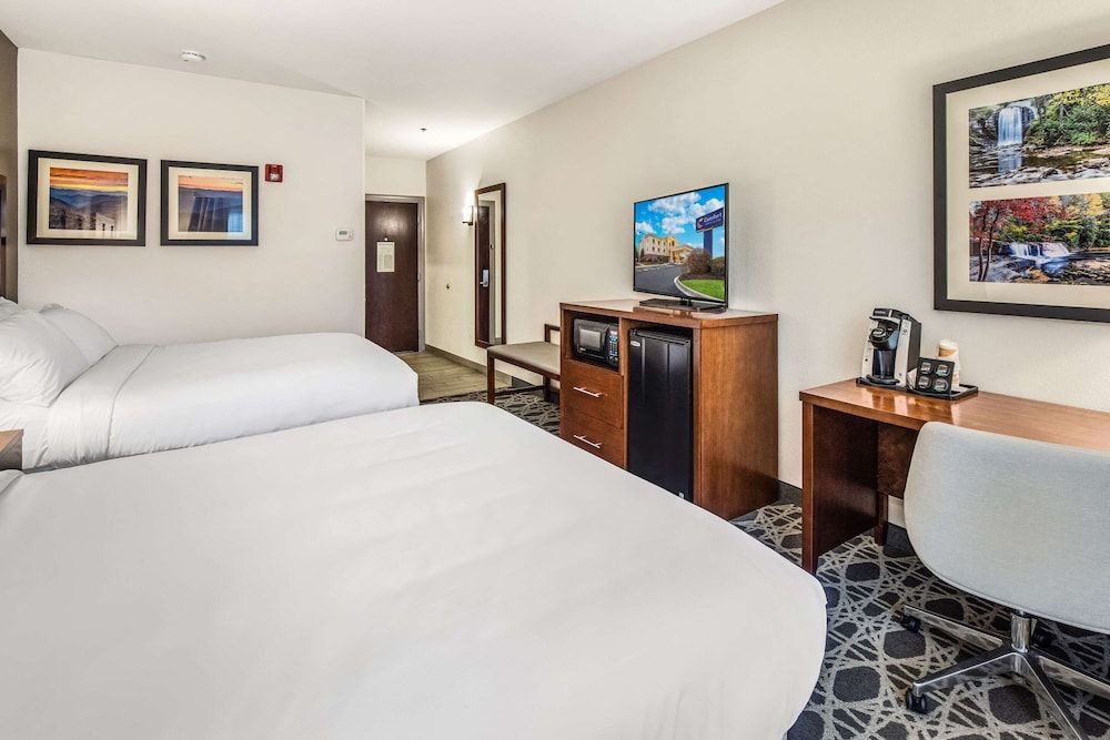 Standard Room, 2 Queen Beds, Non Smoking