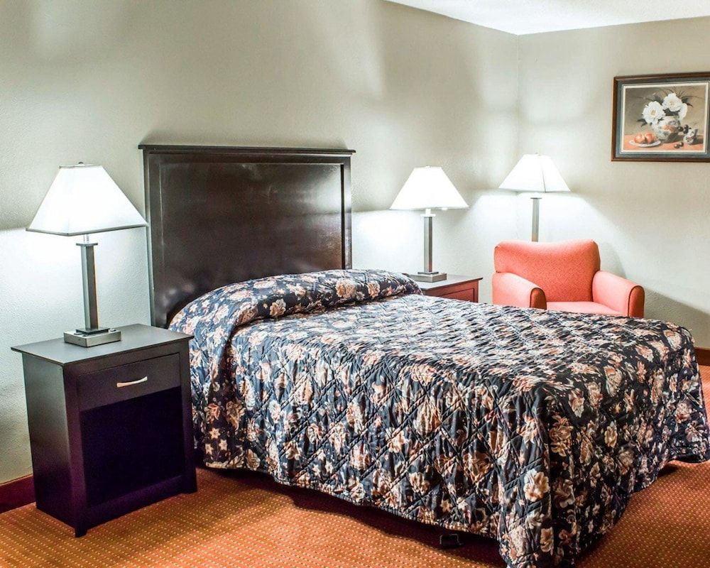 Econo Lodge Burlington I-40