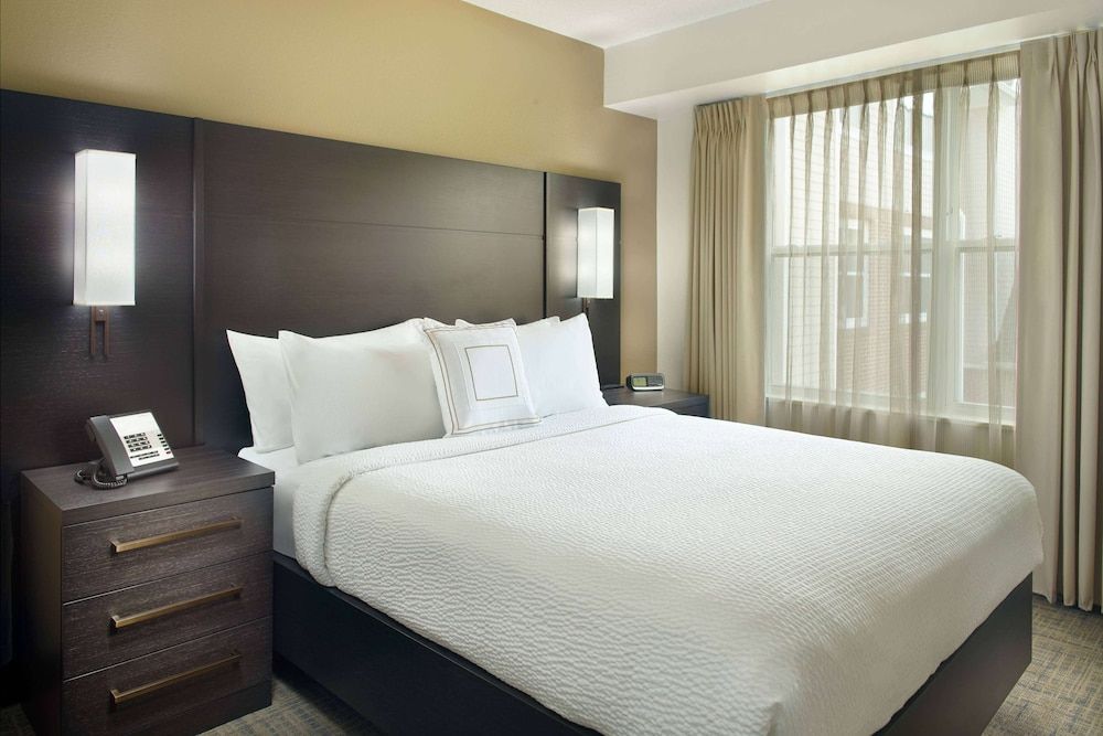 Suite, Multiple Beds, Accessible (Mobility Two Bedroom Tub)