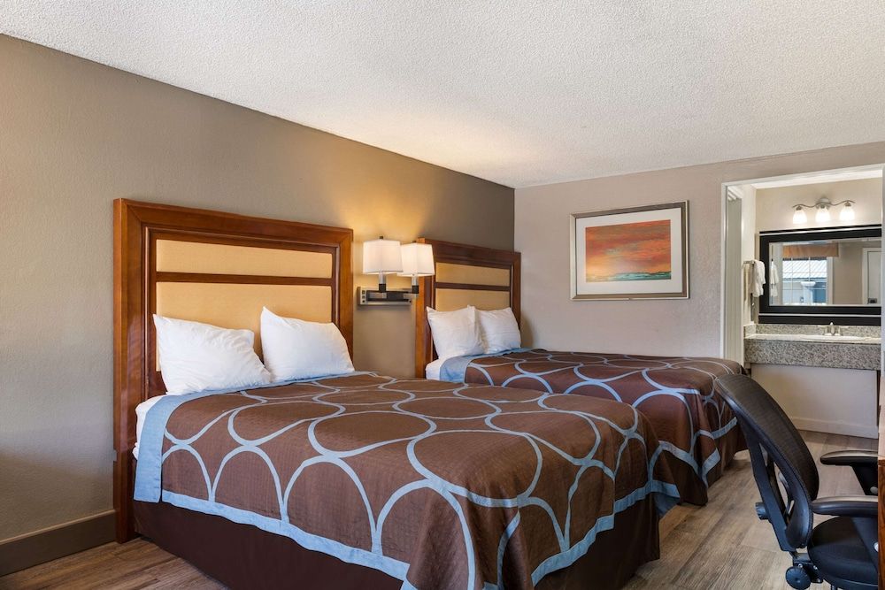 Standard Room, 2 Double Beds, Non Smoking