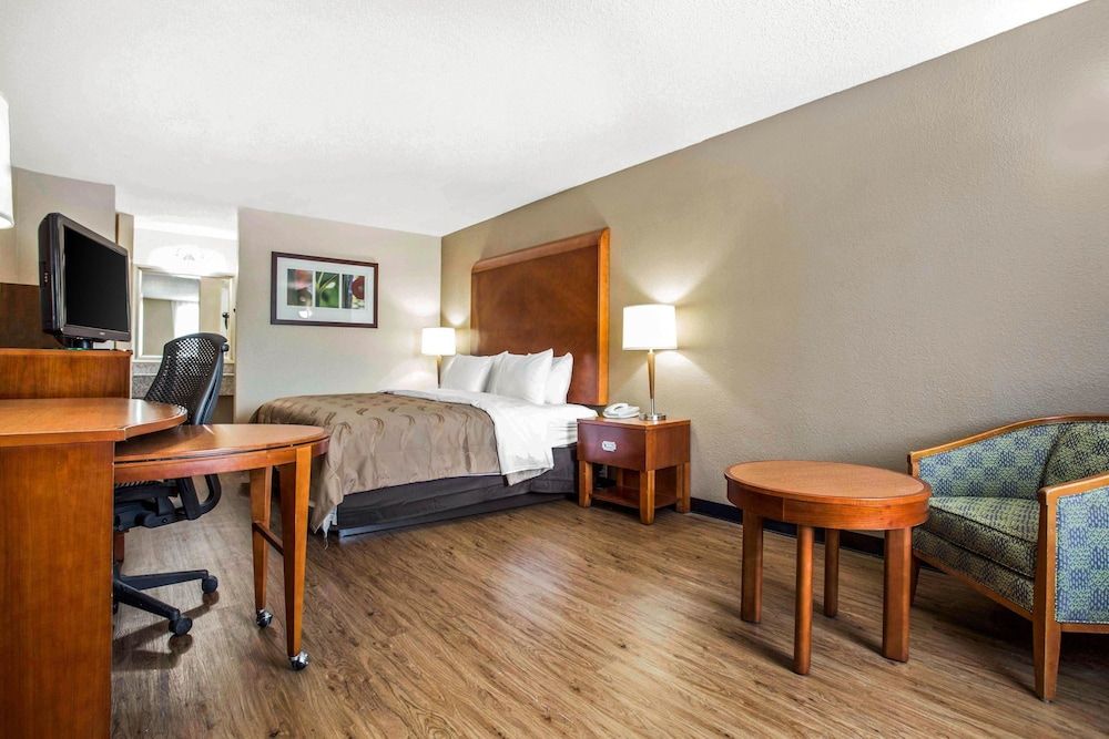 Standard Room, 1 King Bed, Non Smoking