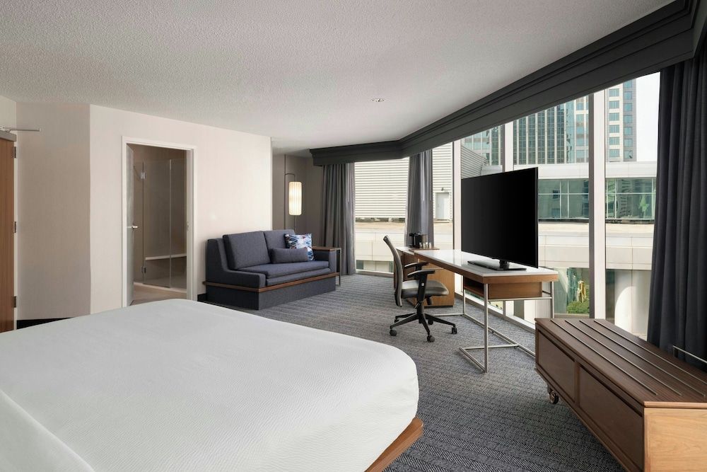 Room, 1 King Bed with Sofa bed, City View, Corner