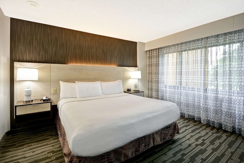 King, Premium Suite, 1 King Bed, Non Smoking