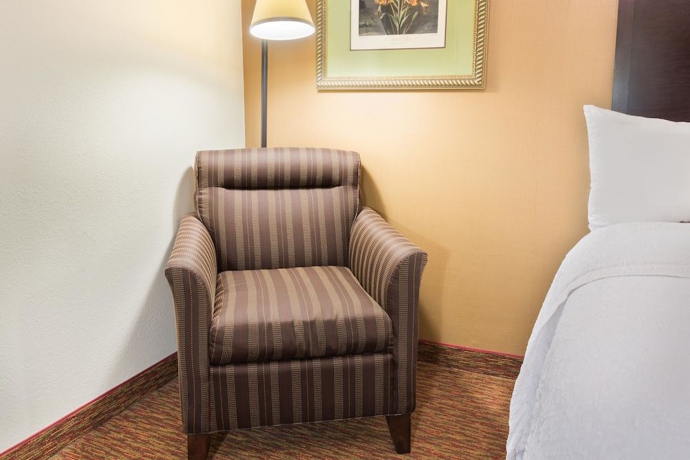 One Queen Bed, Non-Smoking, Accessible Roll In Shower