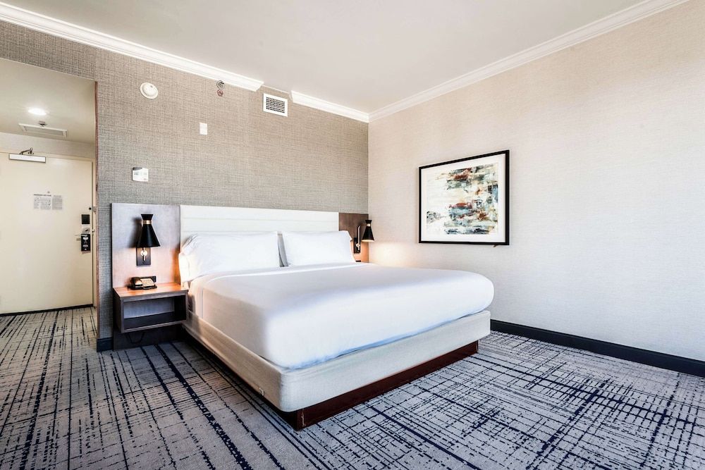 Room, 1 King Bed, Courtyard View