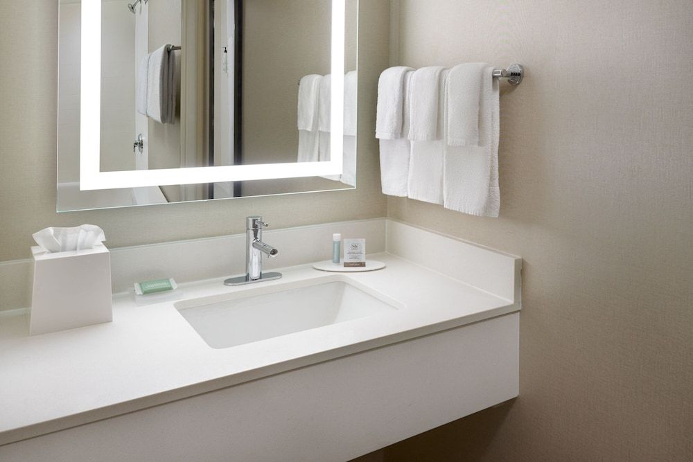 Studio, 2 Double Beds (Mobility/Hearing Accessible, Tub)