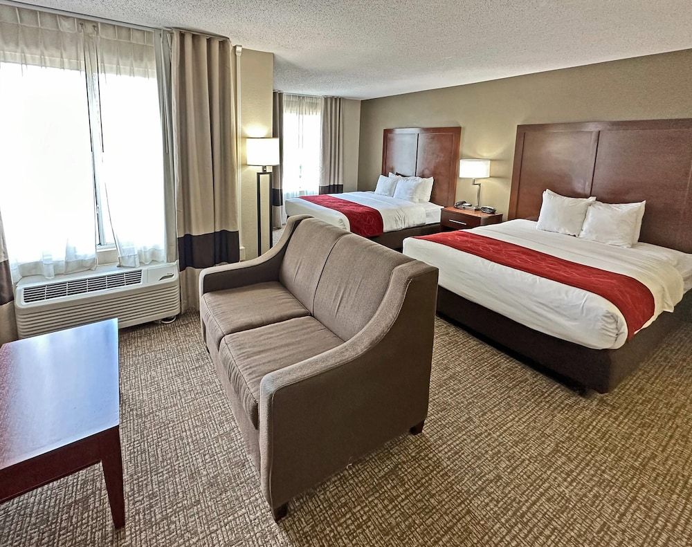 Suite, 2 Queen Beds, Non Smoking