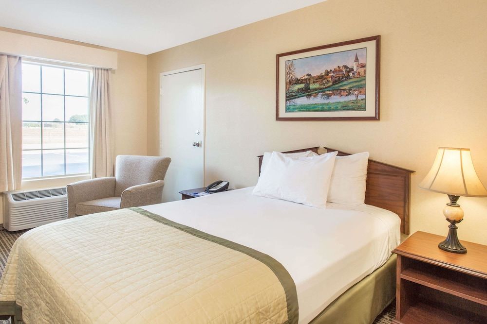 Standard Room, 1 King Bed, Non Smoking