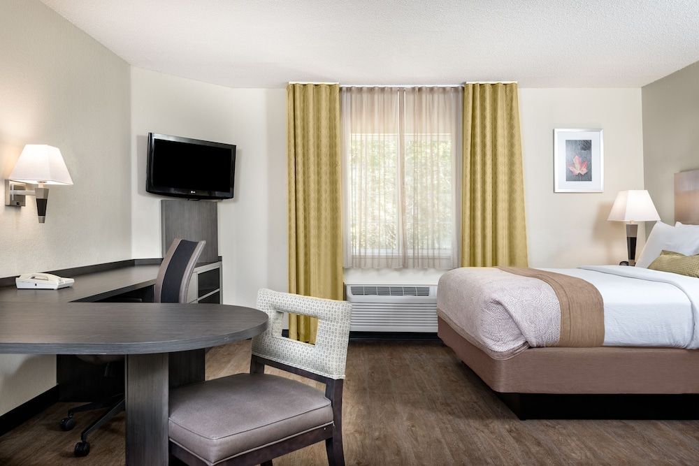 undefined Candlewood Suites Durham by IHG 3
