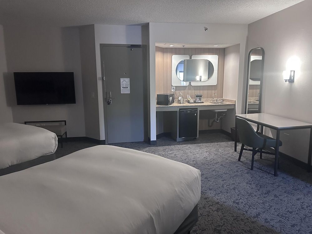 undefined DoubleTree Suites by Hilton Raleigh - Durham 9