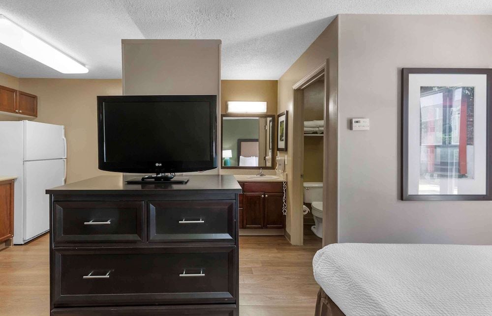 Extended Stay America Suites Raleigh RTP 4919 Miami Blvd Studio, 1 Queen Bed, Non Smoking 4