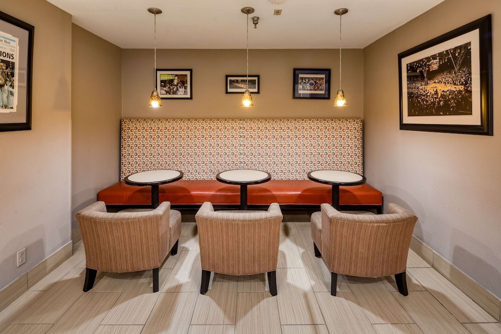 undefined SureStay Plus Hotel by Best Western Durham Medical Center 8