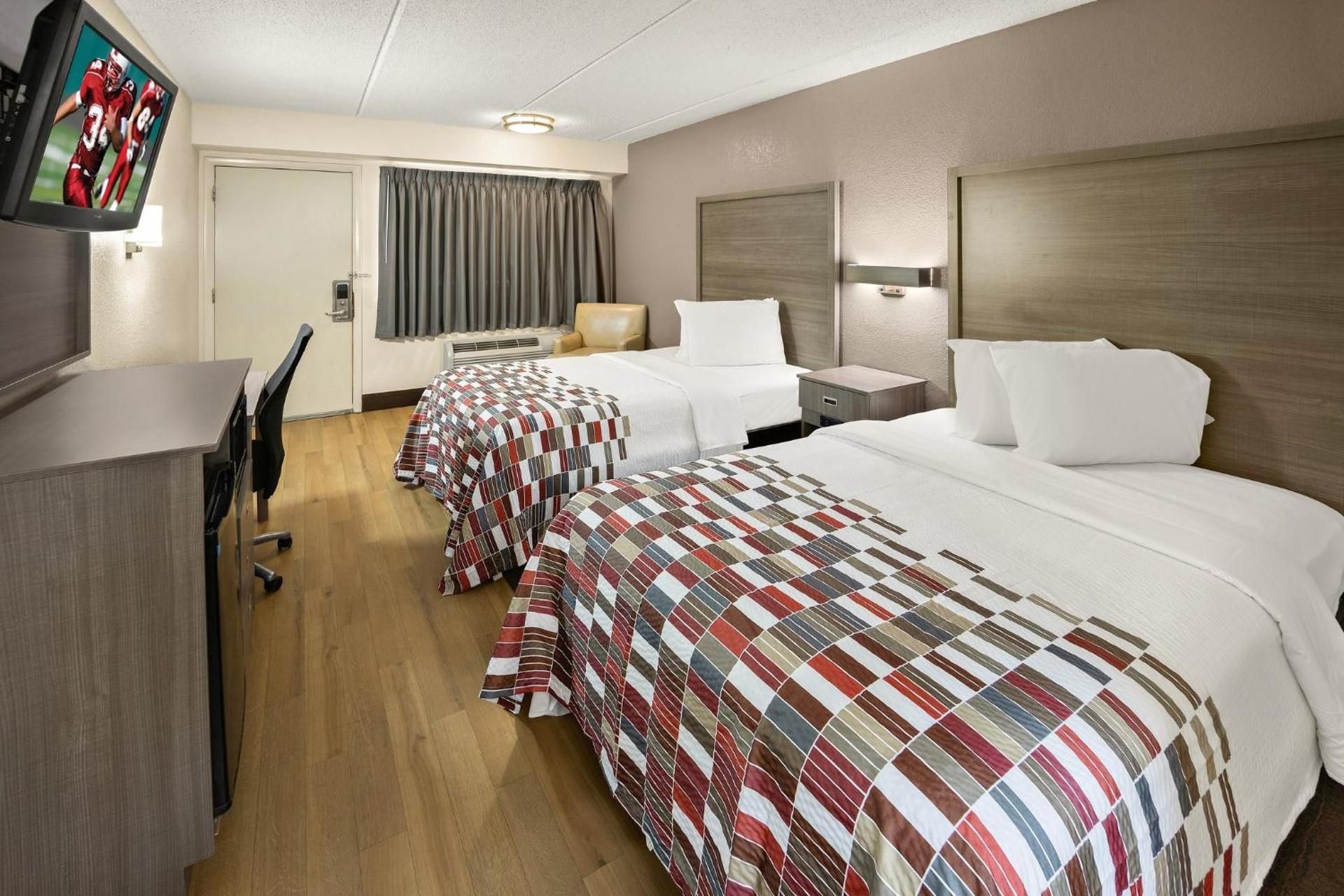 Deluxe 2 Full Beds Smoke Free