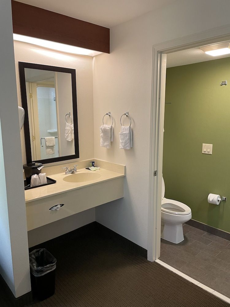 Sleep Inn Raleigh Durham Airport Standard Room, 2 Queen Beds, Non Smoking 9