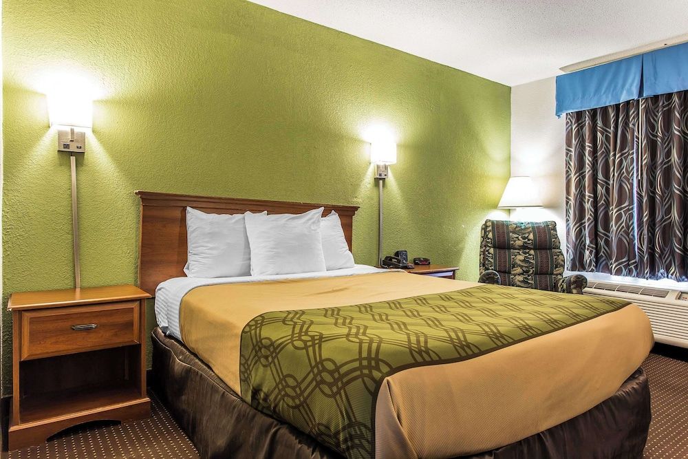 Room, 1 Queen Bed, Accessible, Smoking