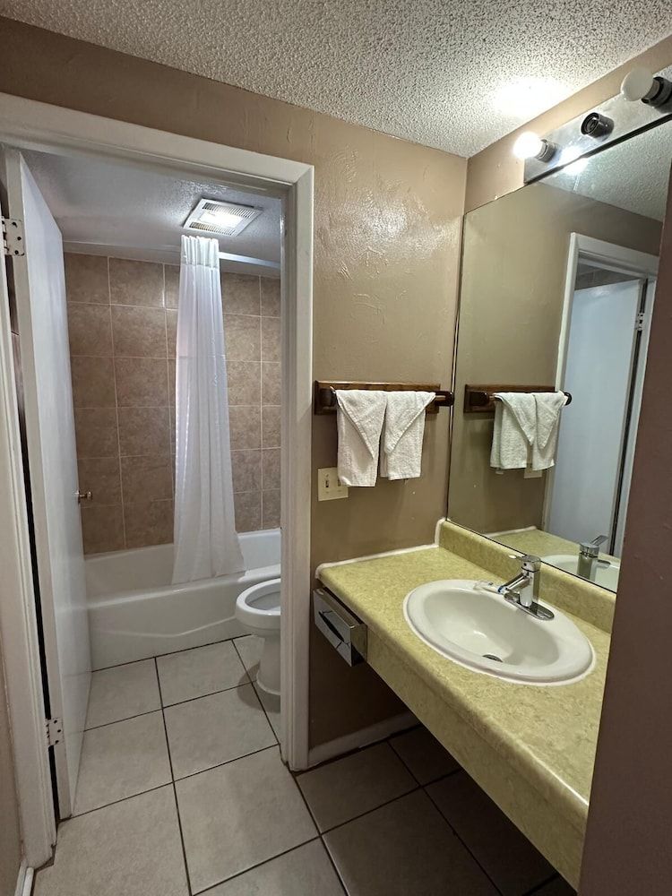 Room, 2 Queen Beds, Non Smoking