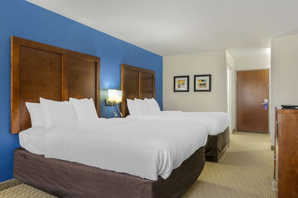 Standard Room, 2 Queen Beds, Non Smoking